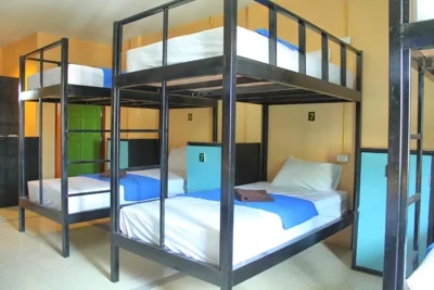 10인 혼성 도미토리 침대 — Phangan Guest House
