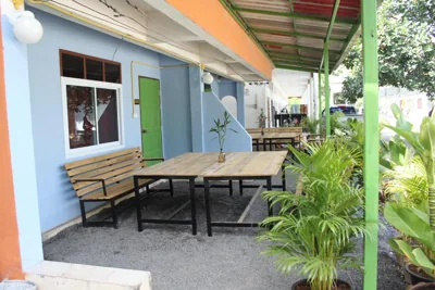 4인 혼성 도미토리 침대 — Phangan Guest House